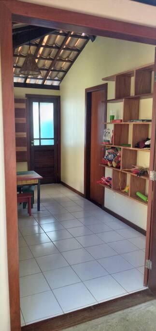 - Casa Alto Padrao Completa - Fechado - A1b1 * Imbassaí